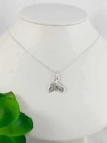 Whale Tail Necklace Small